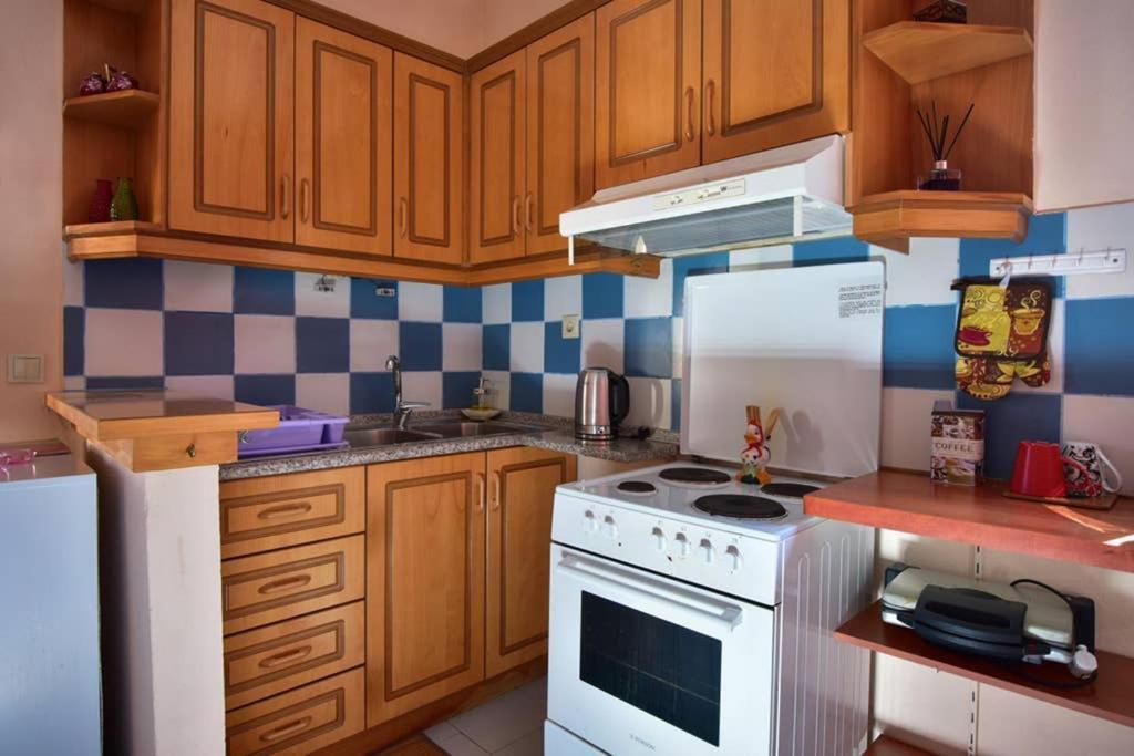 Nafsikas Apartment - Ipsos Beach Екстериор снимка