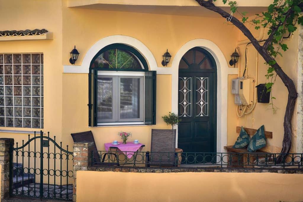 Nafsikas Apartment - Ipsos Beach Екстериор снимка