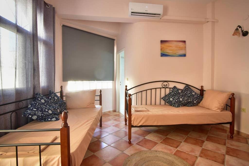 Nafsikas Apartment - Ipsos Beach Екстериор снимка