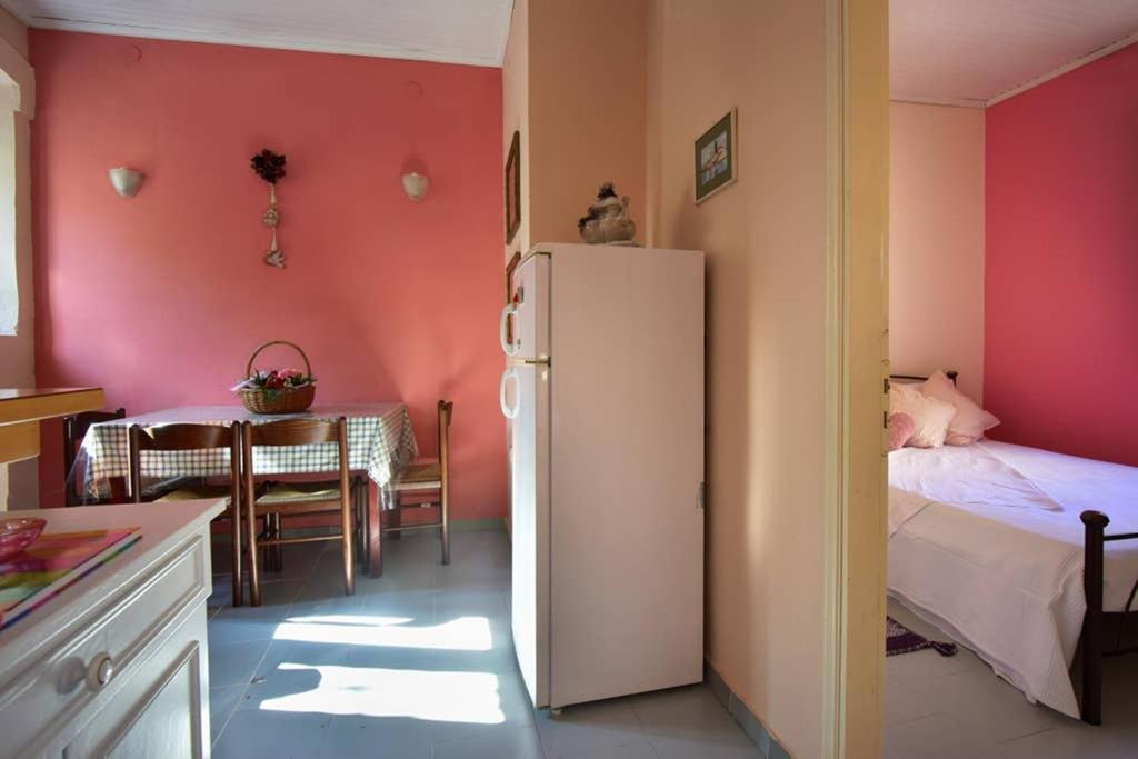 Nafsikas Apartment - Ipsos Beach Екстериор снимка